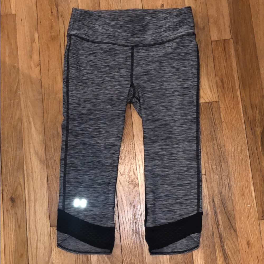Grey Under armor leggings